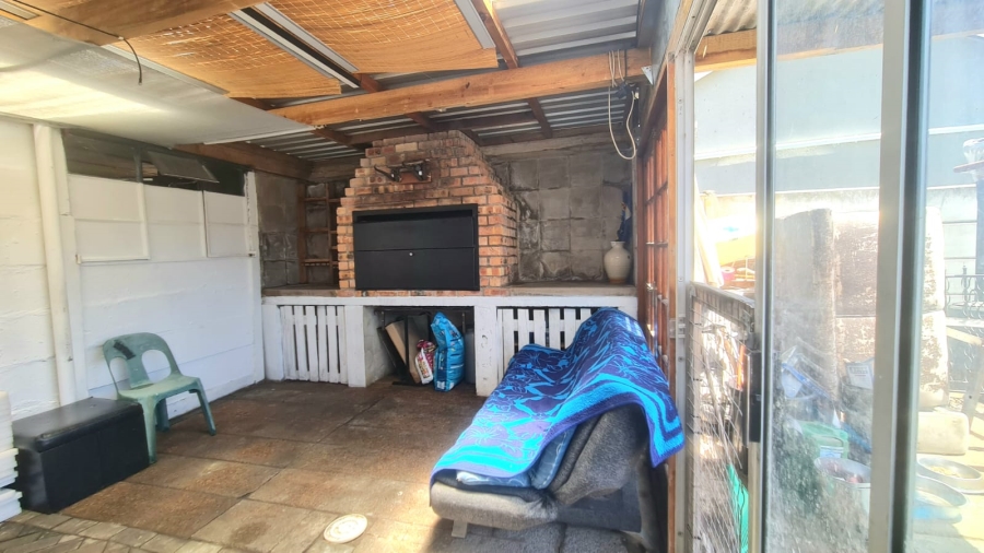 To Let 2 Bedroom Property for Rent in Greenfield Western Cape